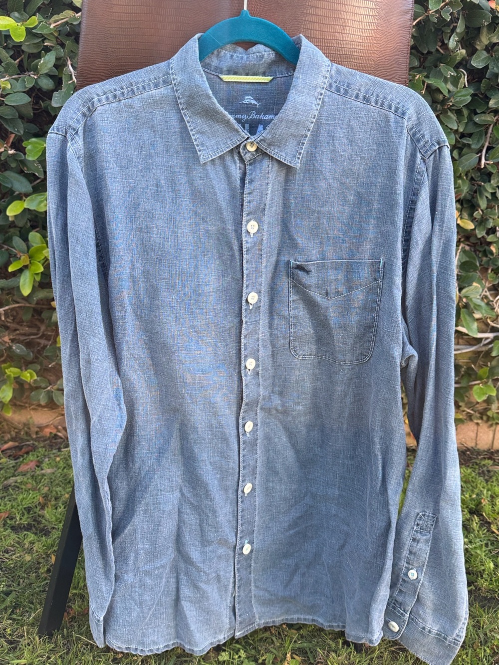 Tommy Bahama Relax 100% Linen Lightweight Chambray Button Down
